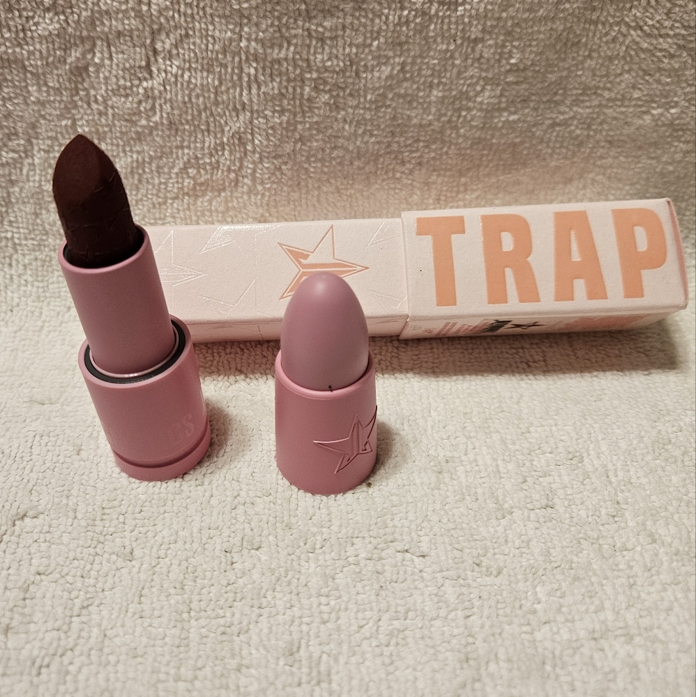 Jeffree Star "Designer Blood" Velvet Trap Lipstick